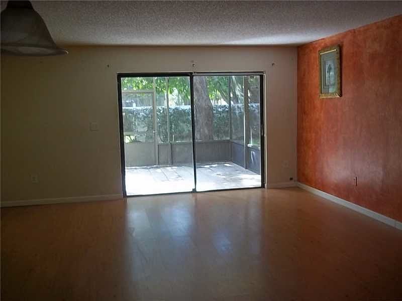 1st image of 10138 NW 41st St
