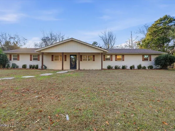 1700 NW Linda Dr, Clinton, MS 39056