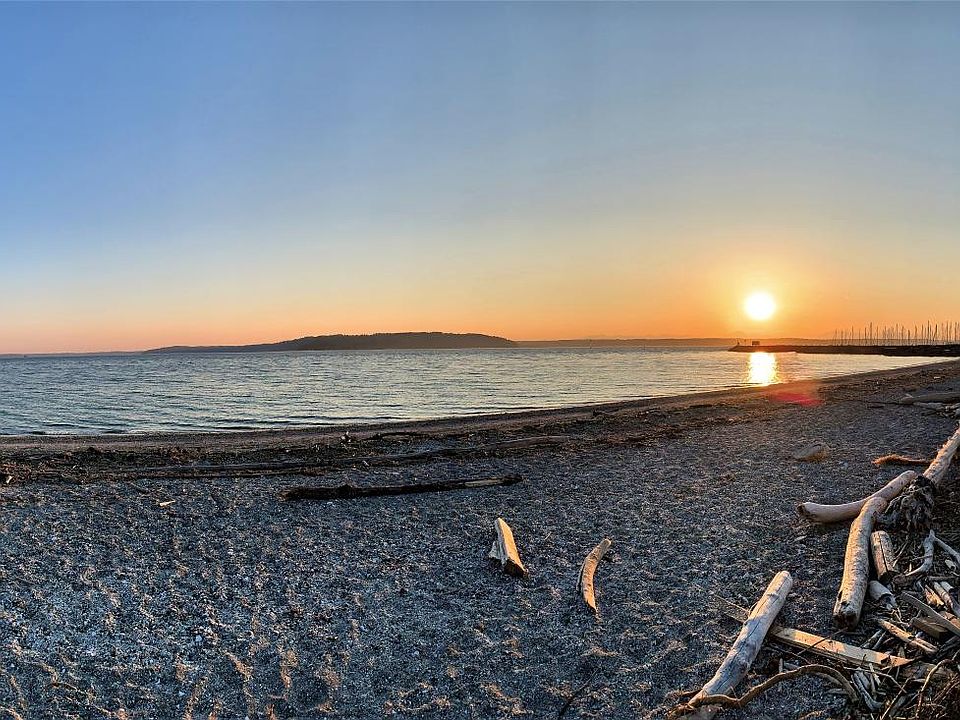 The beach awaits you!