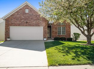 15 Crista Ann Ct, Bloomington, IL 61704