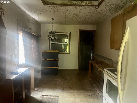 5th image of 21400 SE Highway 212