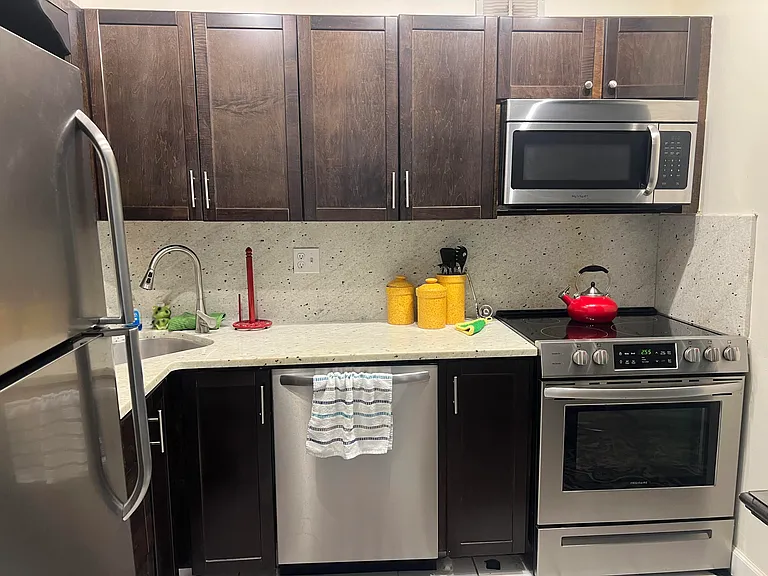 1950 N Andrews Ave #103D — Photo 9