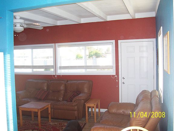 3rd image of 2121 E Oakey Blvd