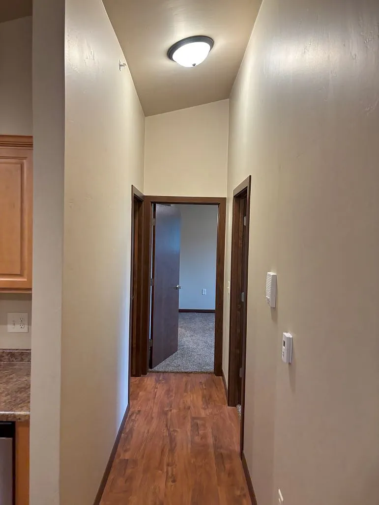 122-128 Mainline Dr — Photo 4