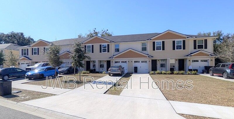1st image of 8236 Halls Hammock Ct