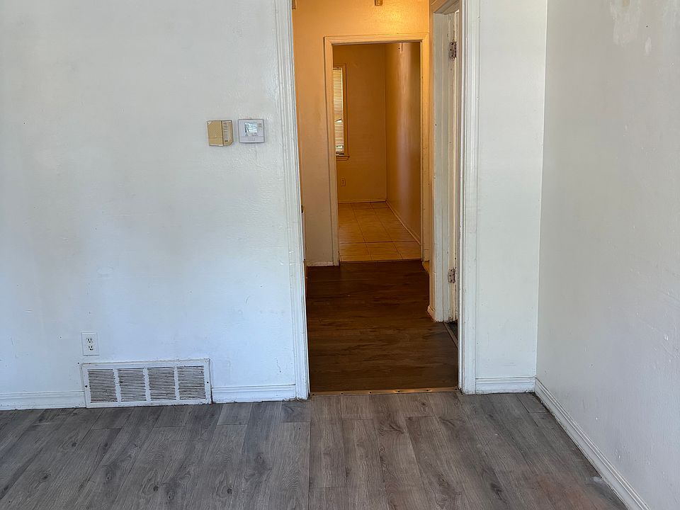 2nd image of 1304 Decatur St