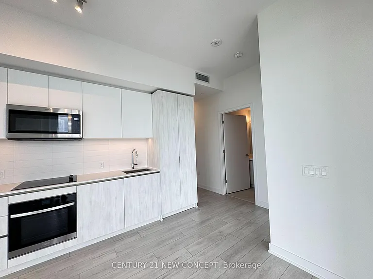 5858 Yonge St #LPH08 — Photo 10