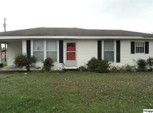 55 Hicks St, Rainsville, AL 35986