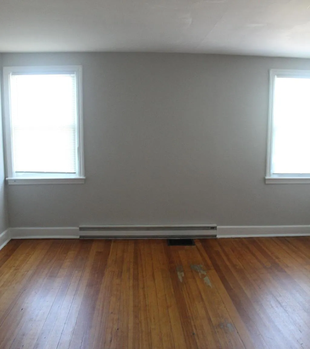 2 bed, 1.0 bath, 5602 sqft, $1,200 — Photo 3