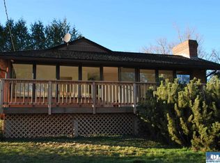 1368 W Sequim Bay Rd, Sequim, WA 98382
