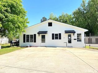 1607 Atkins Rd, Fuquay Varina, NC 27526