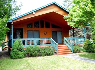5824 N Lake Rd, Oscoda, MI 48750