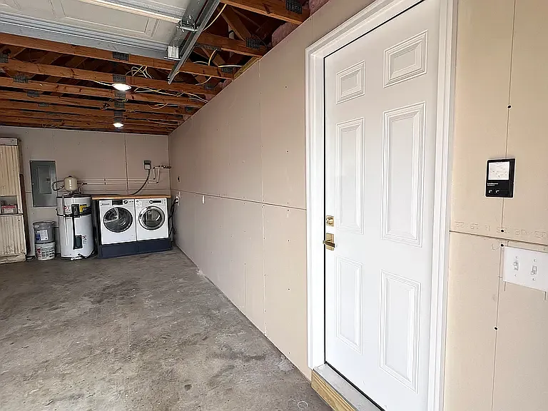 610 N 3rd St — Photo 18