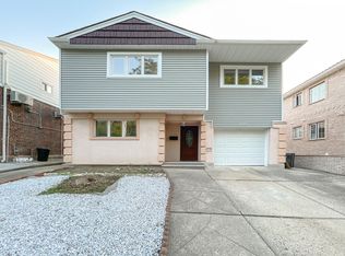 1558 202nd St, Flushing, NY 11360