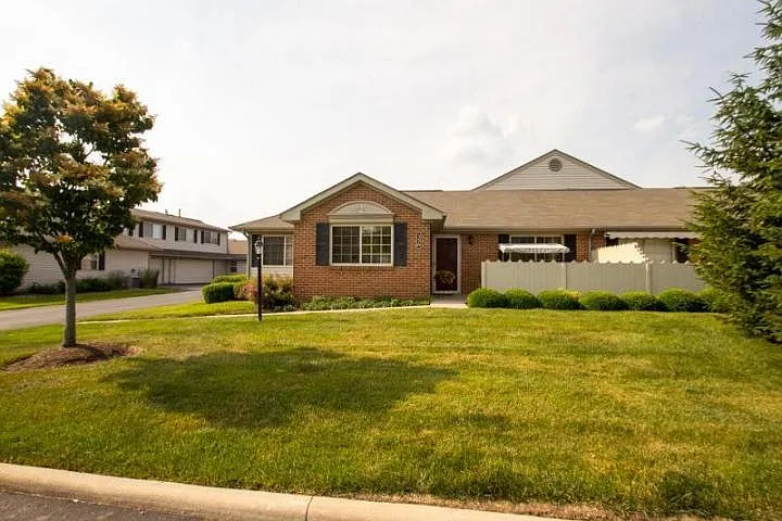 356 Virginia Ct photo 1