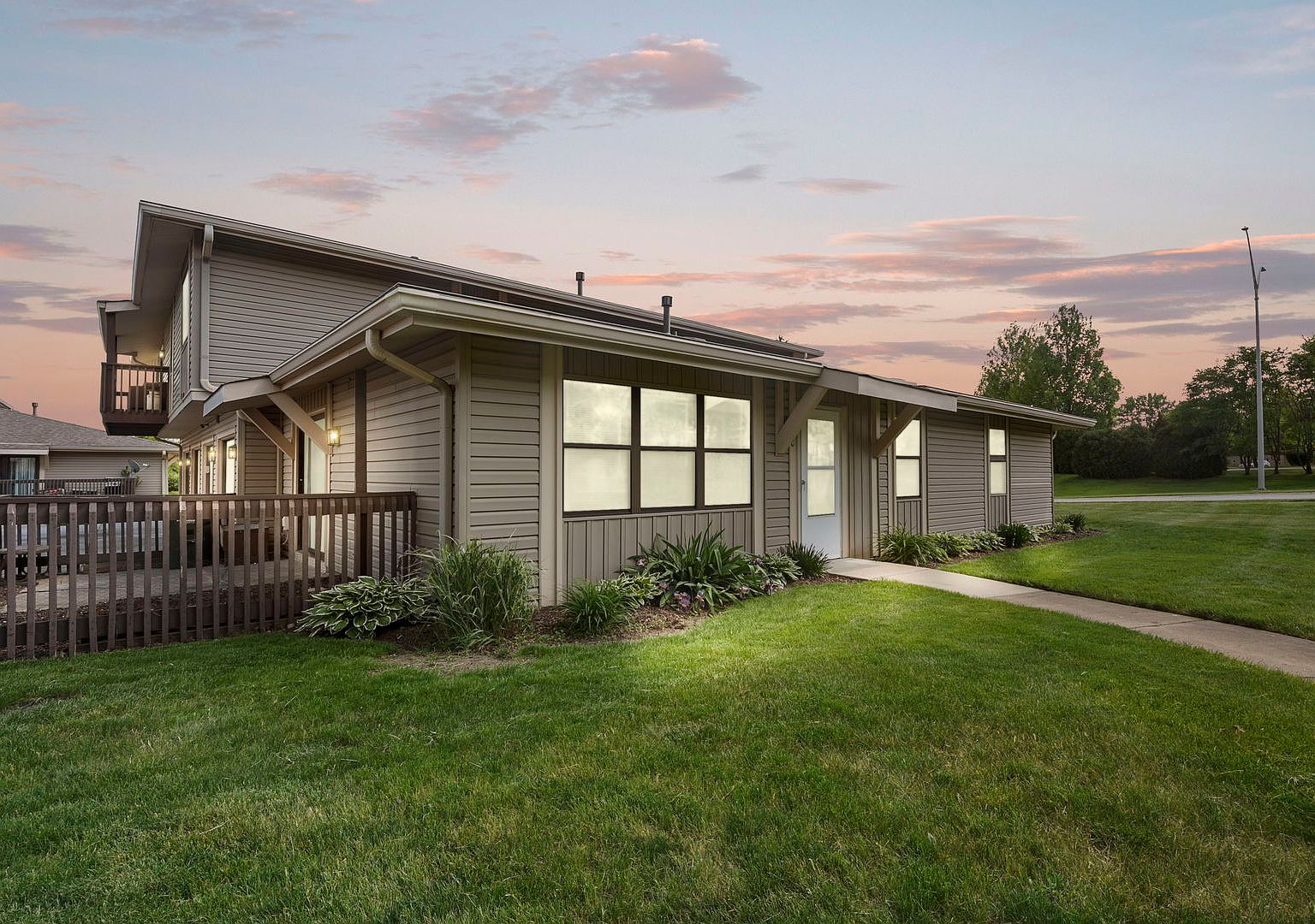 5700 Dutch Mill Ct UNIT C, Hanover Park, IL 60133 Zillow