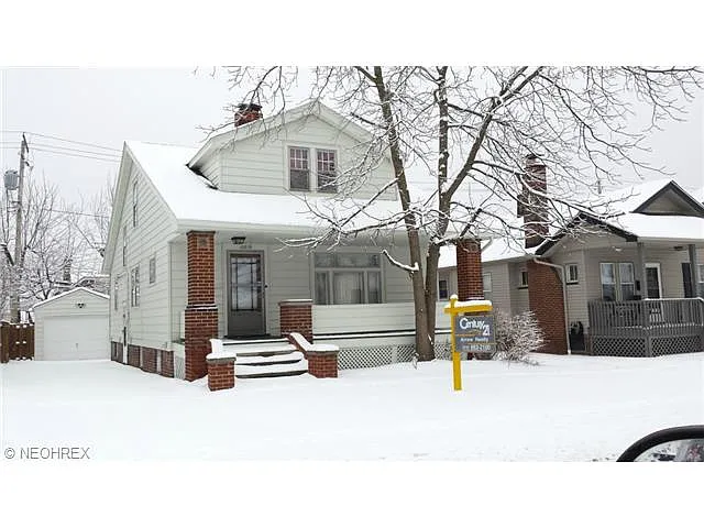 10819 Plymouth Ave photo 1
