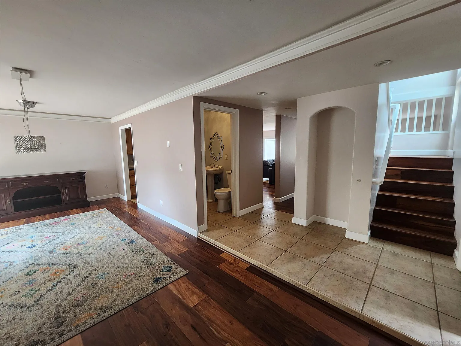 4 bed, 2.5 bath, 1824 sqft, $6,000 — Photo 3