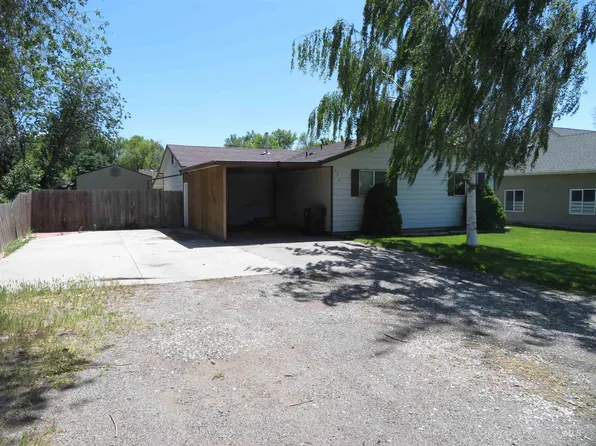 575 1st Ave E, Wendell, ID 83355