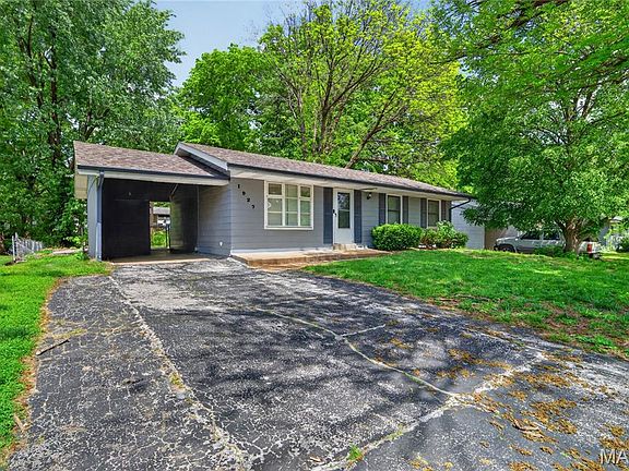 4th image of 1927 Hudson Rd
