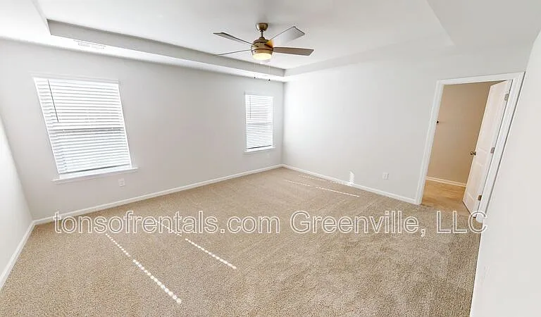 1109 Maridian St — Photo 12