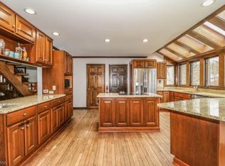 6 Camp Washington Rd, Long Valley, NJ 07853