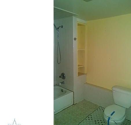 5th image of 6056 E Porter Ave