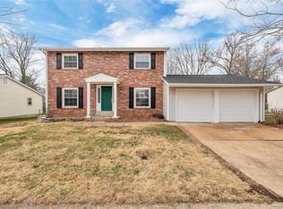 889 Braquewood Dr, Manchester, MO