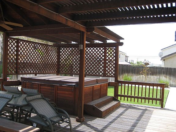 2nd image of 3988 Coastal Ct