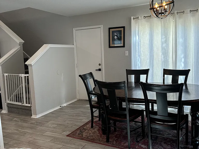 162 Hampton Cv — Photo 12