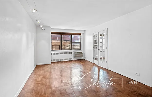 Rented by Level Group | media 11