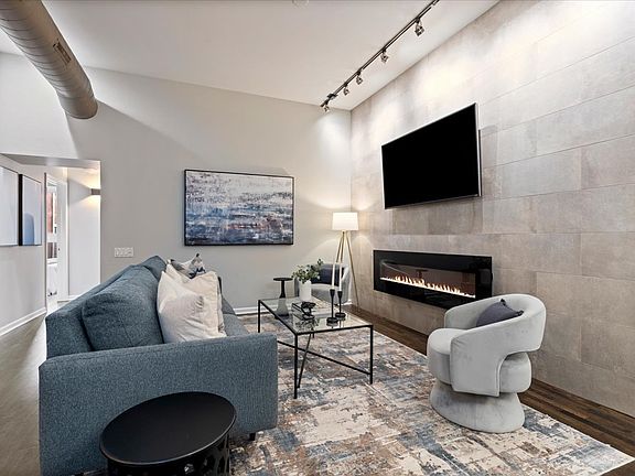 3rd image of 1448 N Orleans St APT 2E