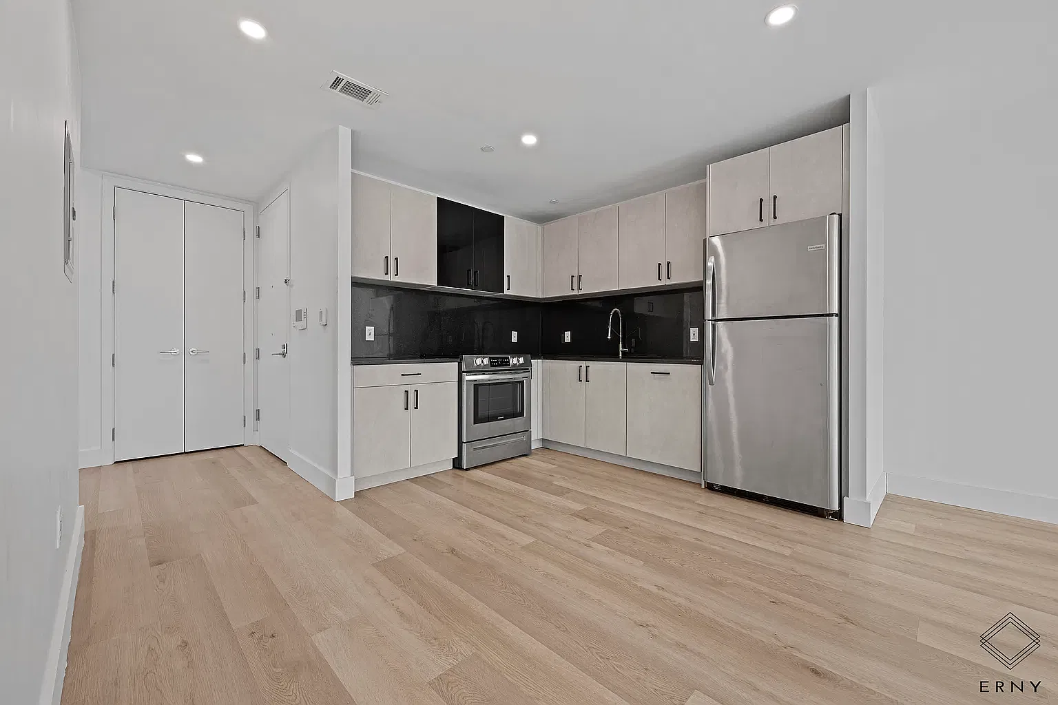 2045 Ocean Avenue — Photo 1