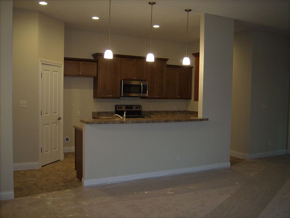 2nd image of 2209 Charleston Pl