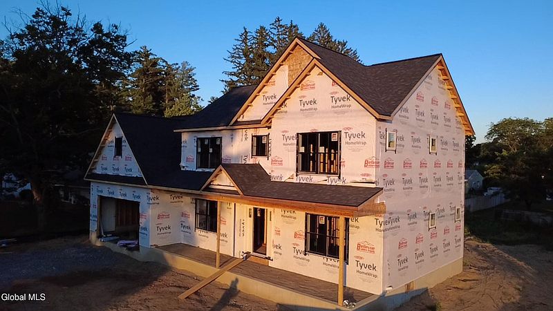 2nd image of 2928 W Lydius Street