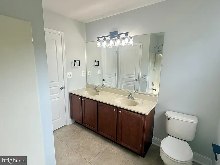 8 Mechanic St — Photo 16