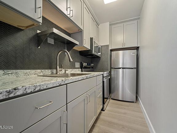 4th image of 100 N Arlington Ave Unit 9A