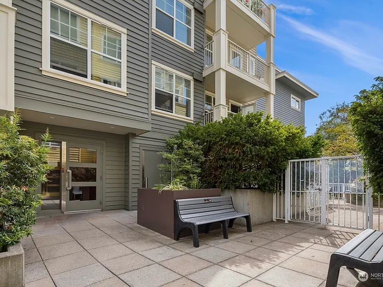 2901 NE Blakeley St #421 — Photo 20