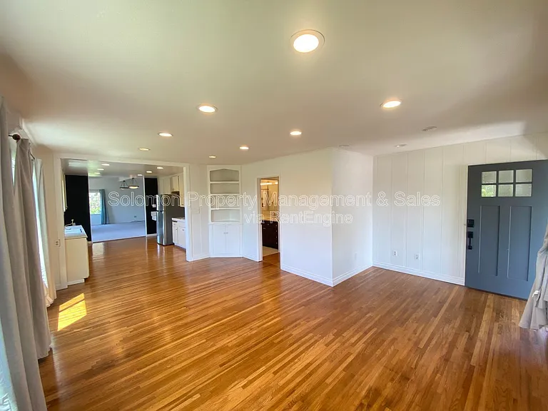 339 Crouch St — Photo 3