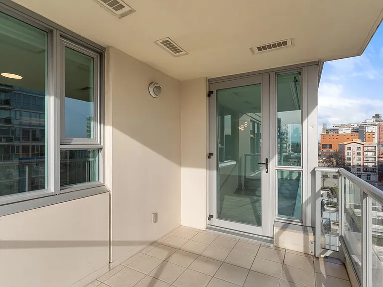 125 Milross Ave #704 — Photo 11