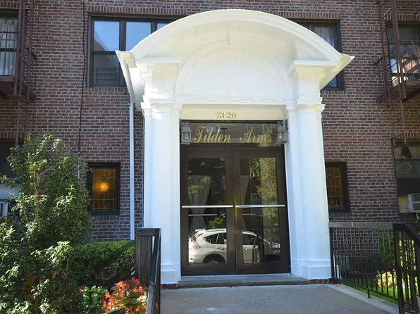 73-20 Austin St APT #2e, Forest Hills, NY 11375