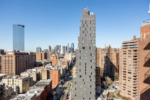 Sold by Corcoran | media 32