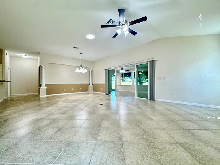 487 Thistledown Way — Photo 2