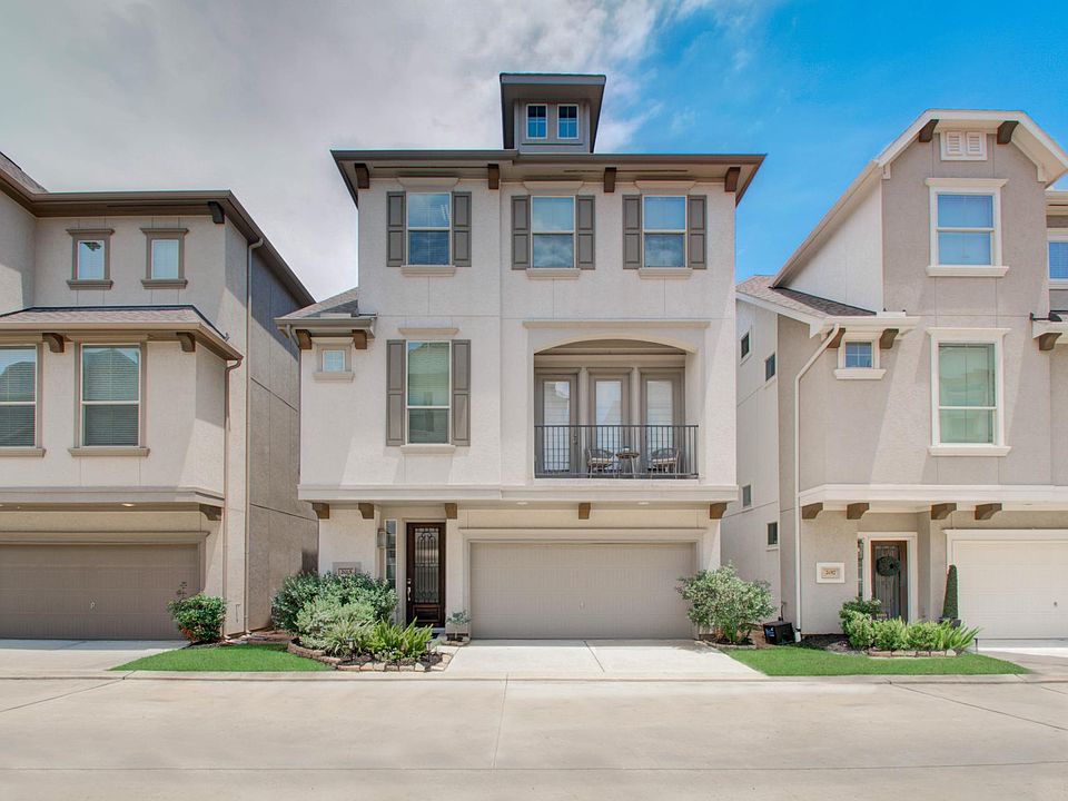 1st image of 2015 Royal Landing Dr