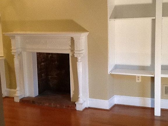 Living/Dining AreaE