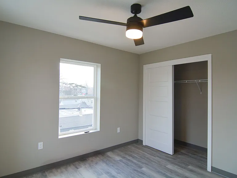 Hamilton Village Senior Suites — Photo 10