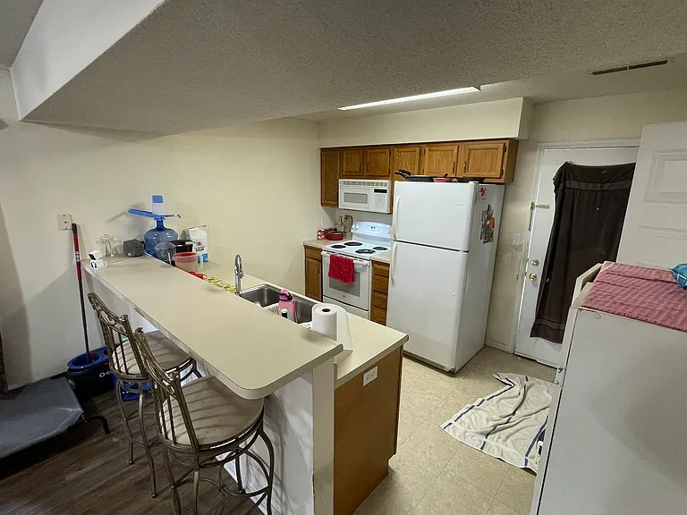 1317 Valley Creek Ln — Photo 12