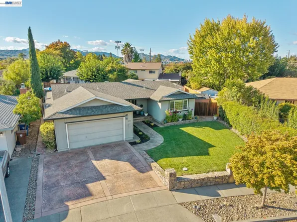 3973 Dunhill St, Napa, CA 94558