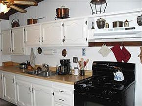 4th image of 3006 Graceland Dr NE