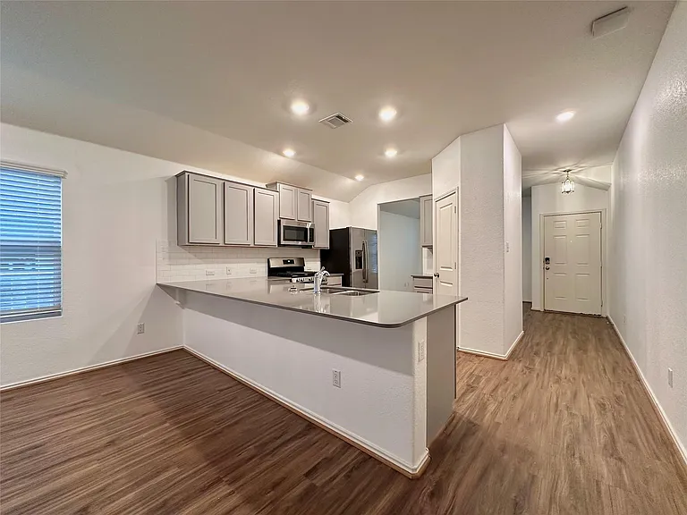 6508 Cetone Ter — Photo 8